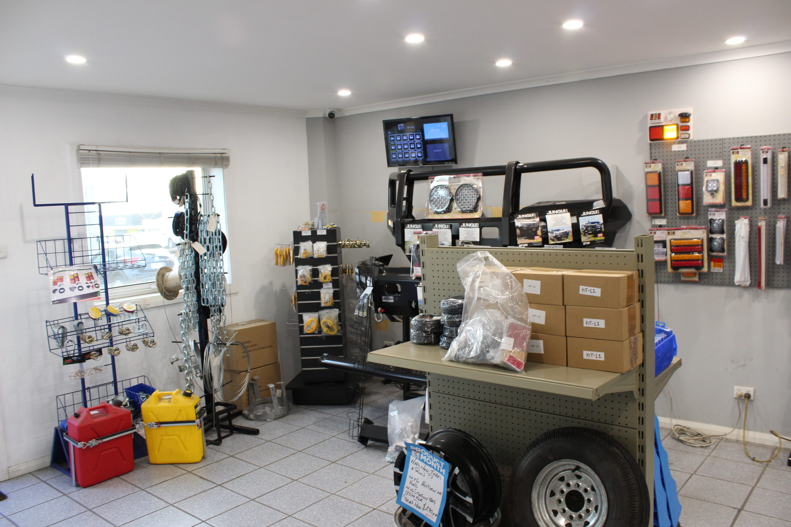 parts-showroom-2.jpg