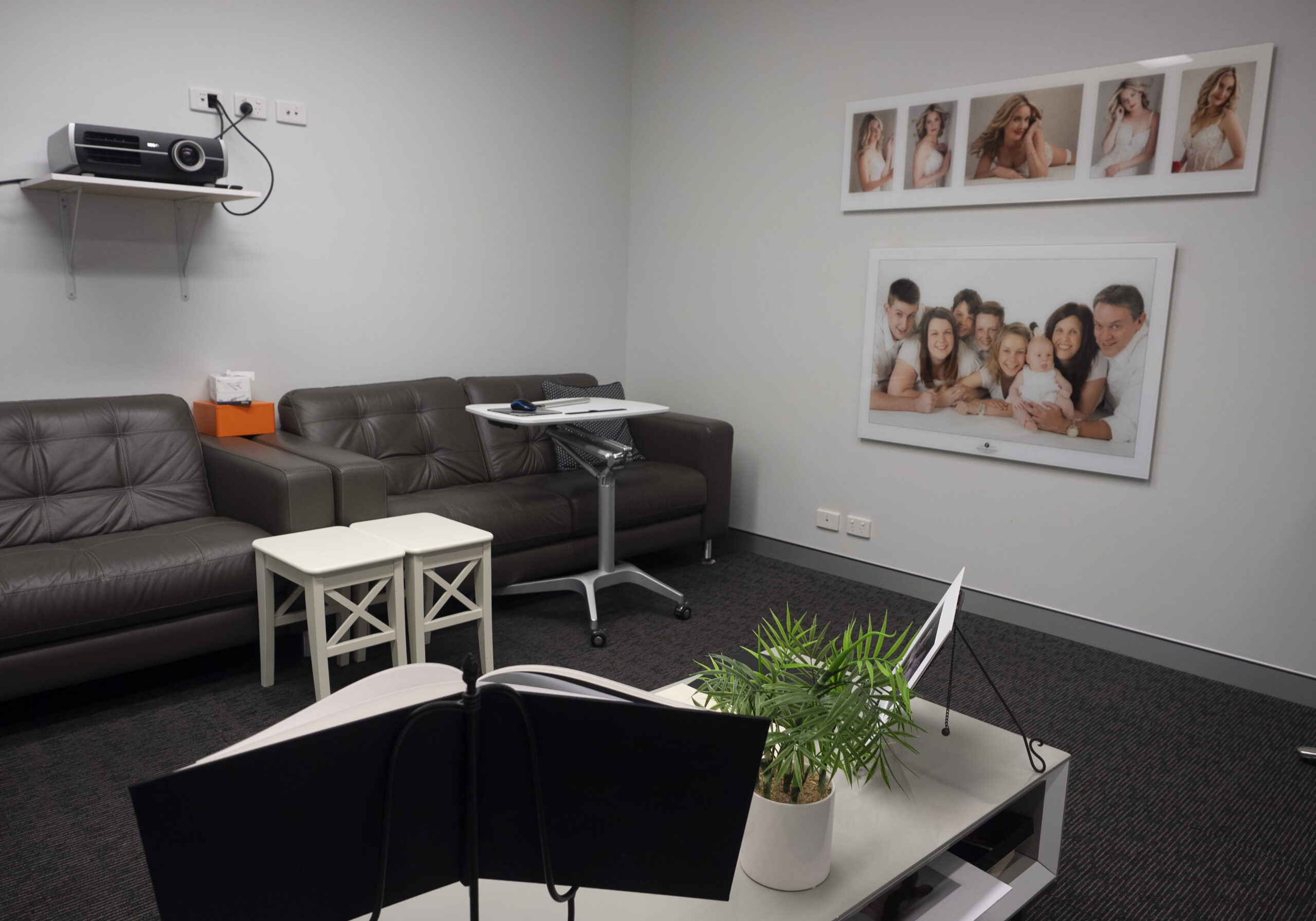 Viewing-Room_2-2.jpg