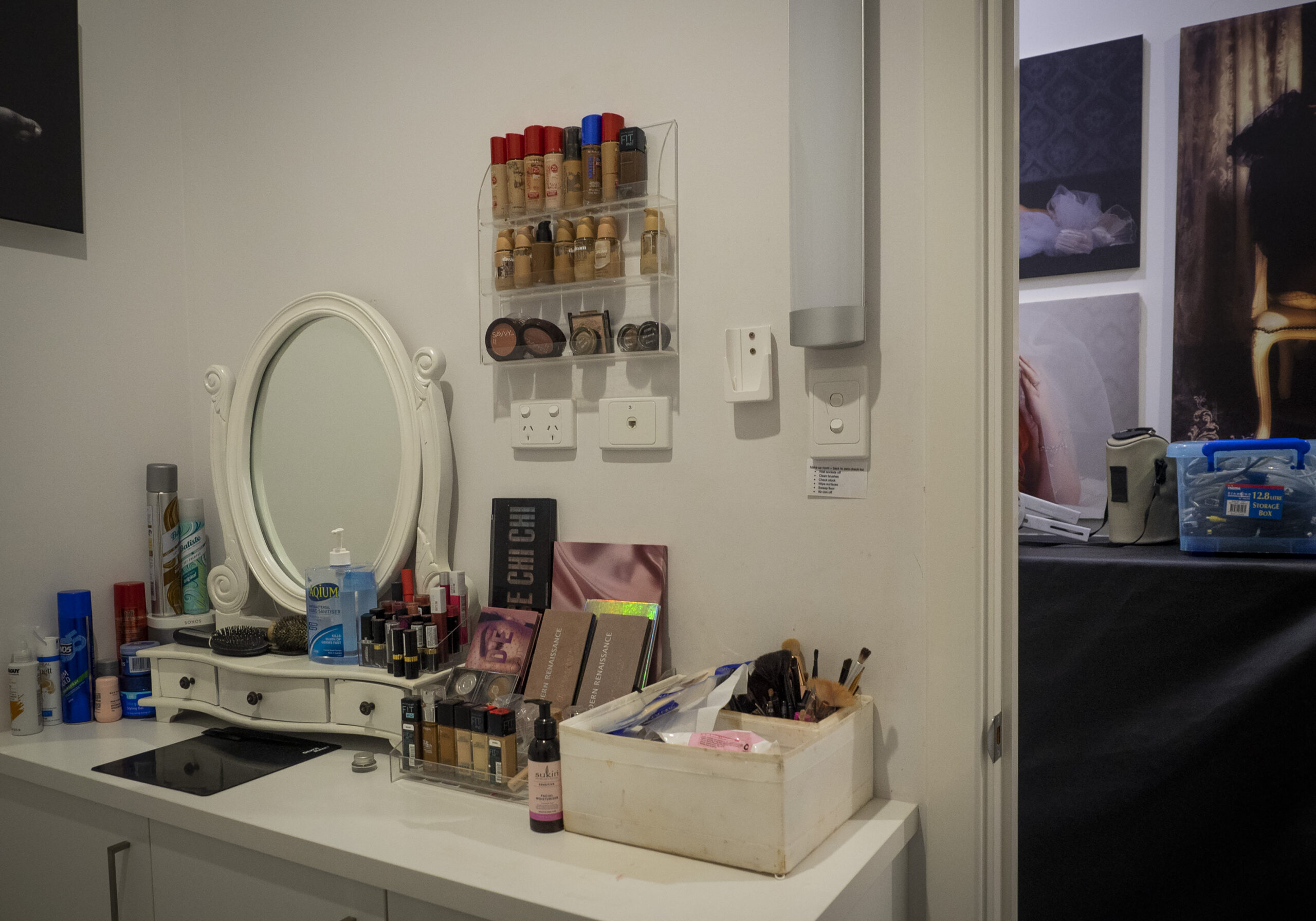 Makeup-Room-2.jpg