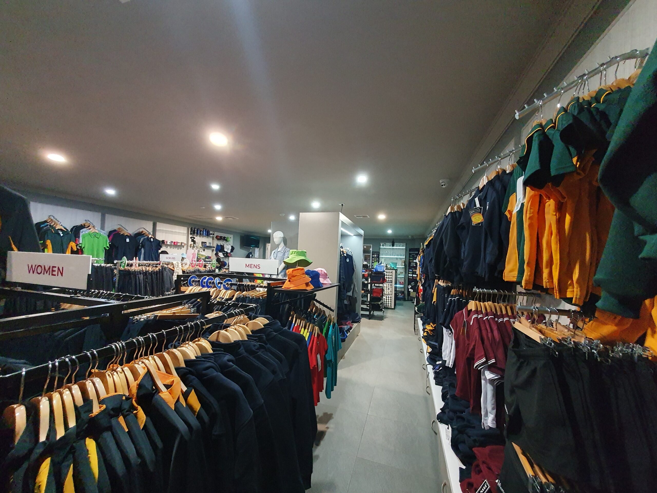 20250506_Showroom1.jpg